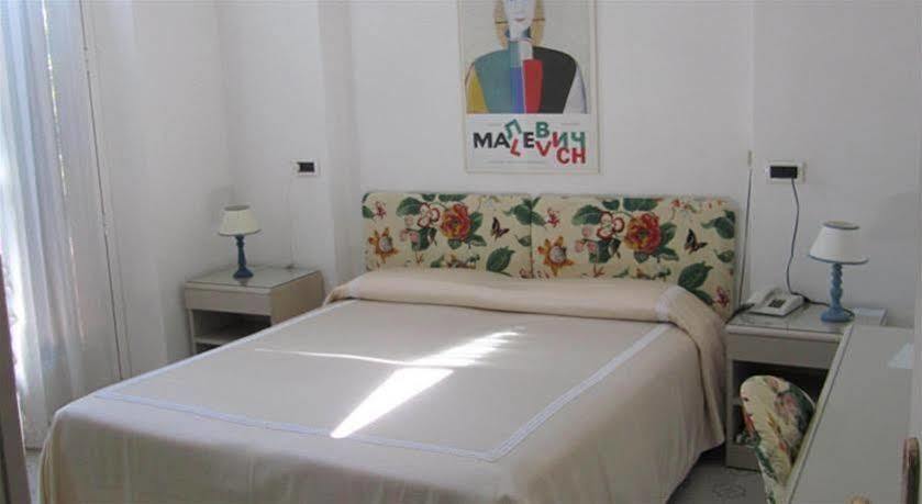Piccolo Hotel Форте-дей-Мармі Екстер'єр фото